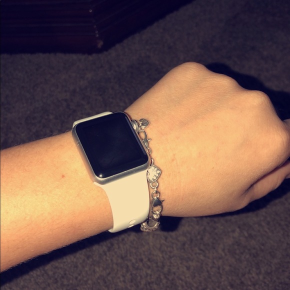 Apple Watch - Picture 6 of 6